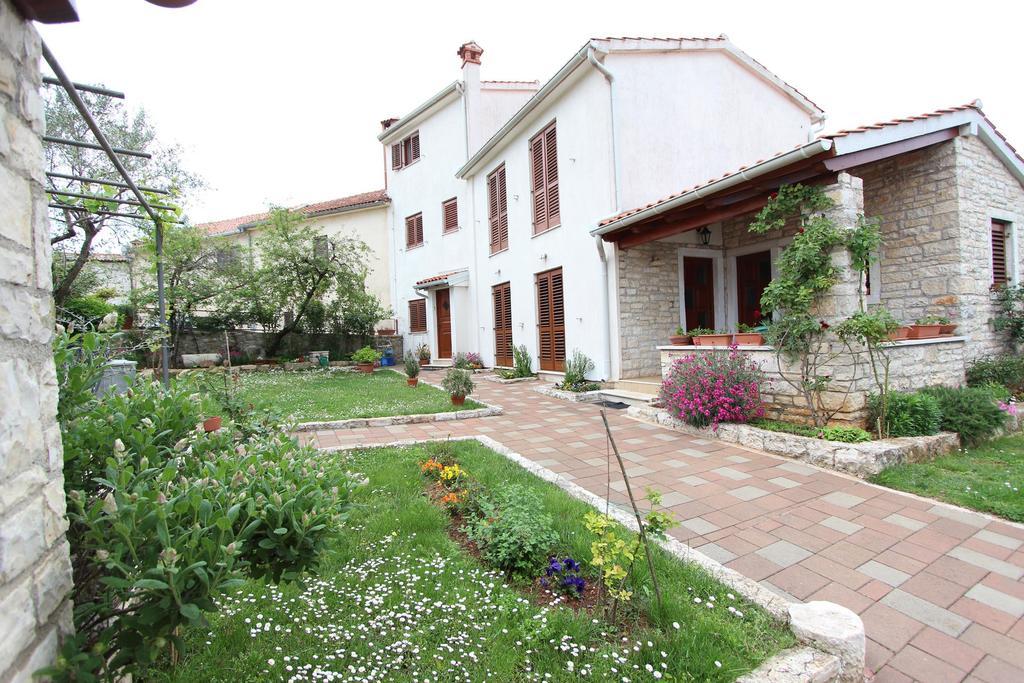 Guest House Liliana Rovinj Exteriör bild