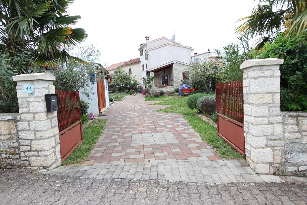 Guest House Liliana Rovinj Exteriör bild